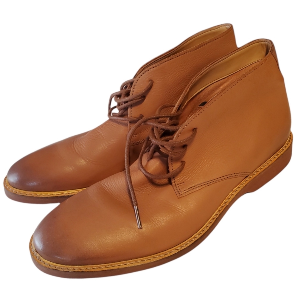*SOLD* Clarks Atticus Limit Chukka Boots